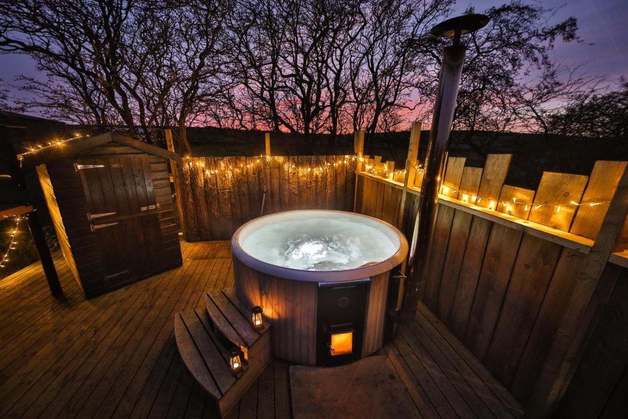 Secret Cloud House Holidays Luxury Yurts With Hot Tubs Cauldon エクステリア 写真
